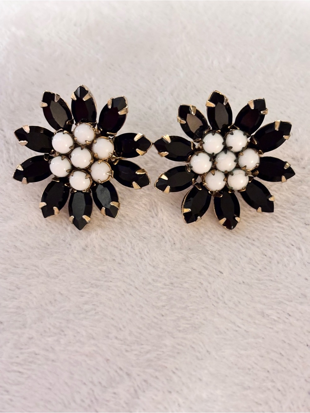 Vintage Schreiner Signed Black Marquise White Cabochon Flower Trembler Earrings
